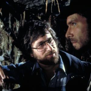 Still of Harrison Ford and Steven Spielberg in Indiana Dzounsas ir dingusios Sandoros skrynios ieskotojai 1981