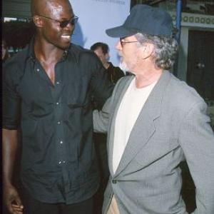 Steven Spielberg and Djimon Hounsou at event of What Lies Beneath (2000)