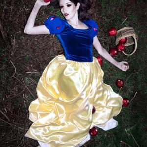 Snow White Cretive
