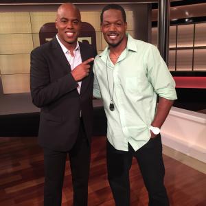 TC with Kevin Frazier on the set of ET