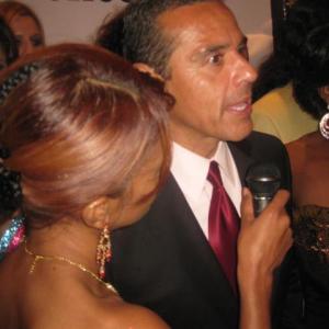 Saffron Rayn interview with Los Angeles Mayor Antonio Villaraigosa  the 2011 Global Achievement Awards