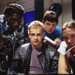 Still of Matthew Lillard, Angelina Jolie, Jonny Lee Miller and Laurence Mason in Hackers (1995)