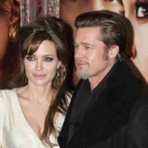 Brad Pitt and Angelina Jolie at event of Turistas 2010