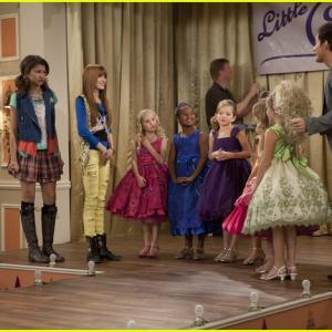 Nov. 2010, Emily on the set of Shake It Up! with her fellow Little Cutie Queens, R. Brandon Johnson, Zendaya, and Bella Thorne.