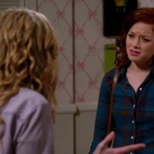 Still of Allie Grant and Jane Levy in Suburgatory 2011