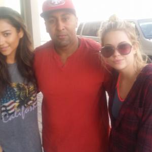 Shay Mitchell Exie Booker Ashley Benson table read Pretty little liars