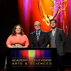 Still of Joshua Jackson, Melissa McCarthy and John Shaffner in The 63rd Primetime Emmy Awards (2011)