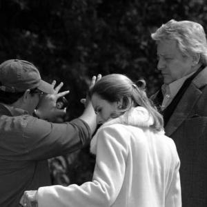 Emerson talking with actors Fulvio Stanini and Bia Seidl on set