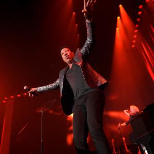 Lionel Richie Music and Jason Kempin at event of Music 2010