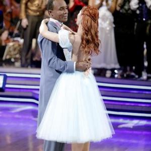 Still of Sugar Ray Leonard and Anna Trebunskaya in Dancing with the Stars (2005)