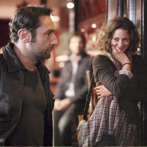 Still of Marion Cotillard and Gilles Lellouche in Les petits mouchoirs 2010