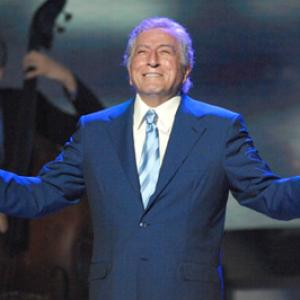 Tony Bennett at event of American Idol: The Search for a Superstar (2002)