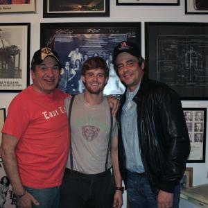 Arthur Mendoza, Ron Peters, Benicio Del Toro