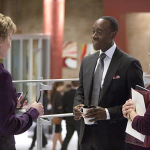 Still of Don Cheadle, Bess Armstrong and Kristen Bell in House of Lies (2012)