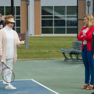 Still of Kristen Bell, Melissa McCarthy and Ben Falcone in The Boss (2016)