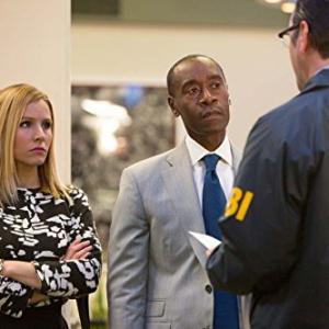 Still of Don Cheadle and Kristen Bell in House of Lies (2012)