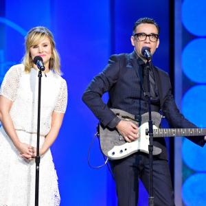 Fred Armisen and Kristen Bell at event of 30th Annual Film Independent Spirit Awards (2015)