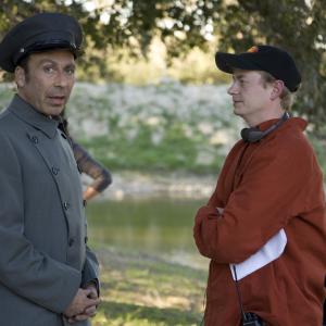 Taylor Negron and Ray Griggs in Super Capers The Origins of Ed and the Missing Bullion 2009
