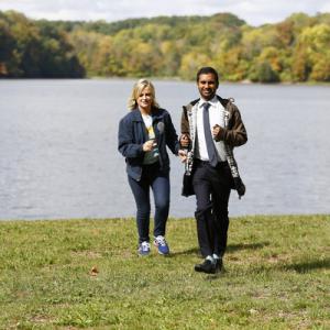 Still of Amy Poehler and Aziz Ansari in Parks and Recreation 2009