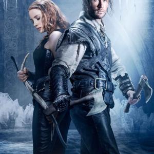 Chris Hemsworth and Jessica Chastain in The Huntsman Winters War 2016
