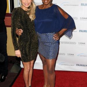 Actress Kristen Chenoweth and Actress Lisa Lauren Smith NY Premiere Family Weekend Cast Photo