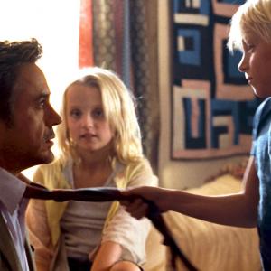 Still of Robert Downey Jr Jakob Ulrich and Naiia Ulrich in Vingiuotas kelias namo 2010