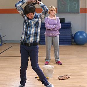 Still of Simon Helberg and Melissa Rauch in Didziojo sprogimo teorija 2007