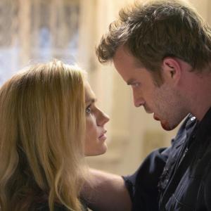 Still of Anna Paquin and Robert Kazinsky in Tikras kraujas 2008