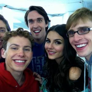 Payson Lewis on set with the cast of Nickelodeon's 