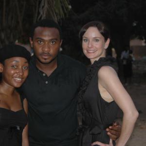 Enyinna Nwigwe with actresses Sarah Wayne Callies and Mbong Amata on the set of Black Gold struggle for the Niger Delta