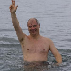 Mark Terry swimming in Antarctica, The Antarctica Challenge: A Global Warning, 2010.
