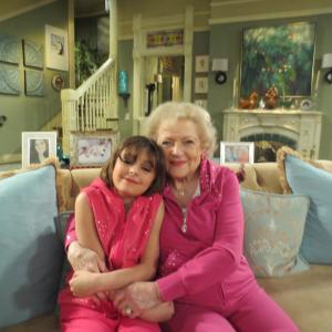 Cordelia and Betty on the set of Hot in Cleveland