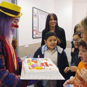 Still of Sofía Vergara, Julie Bowen, Eric Stonestreet, Nolan Gould and Rico Rodriguez in Moderni seima (2009)