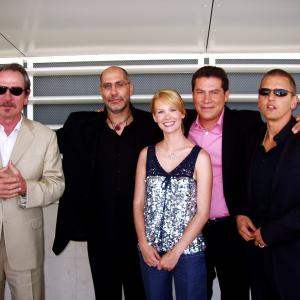 2005 Cannes Film Festival. Cannes France. The Official Photo Call. Tommy Lee Jones, Guillermo Arriaga, January Jones, Julio César Cedillo and Barry Pepper.