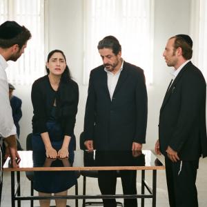 Still of Ronit Elkabetz, Sasson Gabai and Menashe Noy in Gett (2014)