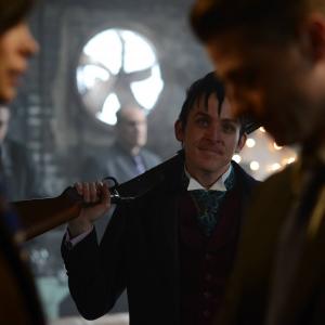 Still of Morena Baccarin, Ben McKenzie and Robin Lord Taylor in Gotham (2014)
