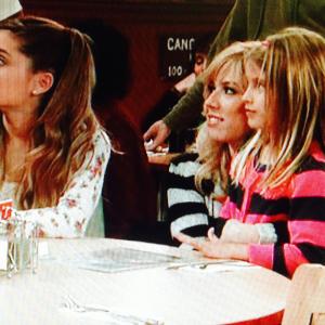 SAM&CAT, best baby sitters ever!