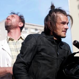 Still of Andrzej Chyra and Dawid Ogrodnik in 11 minut 2015