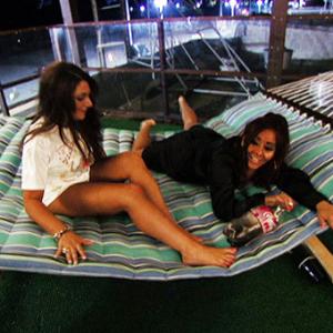Still of Nicole 'Snooki' Polizzi and Deena Nicole Cortese in Jersey Shore (2009)