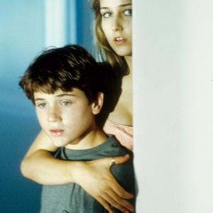 Still of Leelee Sobieski and Trevor Morgan in The Glass House 2001