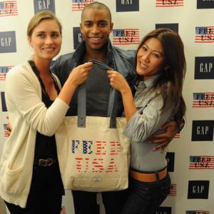 Lauren Bush Brandon Claybon and Sue Tao at the GAPFEED Project in Chicago