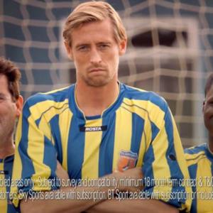 Gary Heron with Peter Crouch in Virgin Media Hungry TV Advert UK