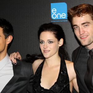 Kristen Stewart Taylor Lautner and Robert Pattinson at event of Brekstanti ausra 1 dalis 2011