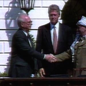 20 Handshakes for Peace [segment] A film by Mahdi Fleifel, 3 min