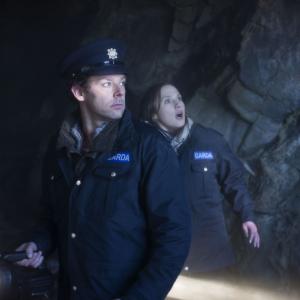 Still of Richard Coyle and Ruth Bradley in Grabbers (2012)