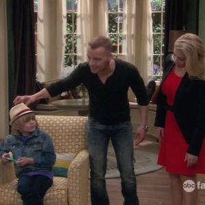 On set of Melissa and Joey Episode Toxic Parents Joey Lawerence Melissa Joan Hart and Mason McNulty