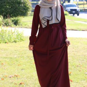 Mariam Sobh modeling an outfit by Verona Collection