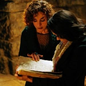 Still of Jasmine Guy and Kat Graham in Vampyro dienorasciai (2009)