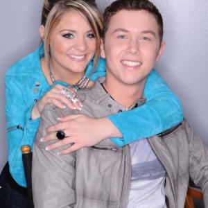 Still of Lauren Alaina and Scotty McCreery in American Idol: The Search for a Superstar (2002)