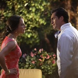 Still of Demian Bichir and Kate del Castillo in Weeds (2005)